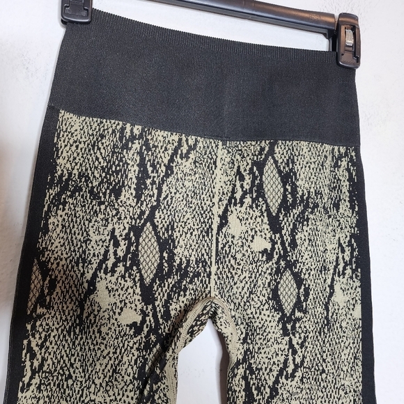 Fabletics Black and Tan Snake Print Leggings - Picture 7 of 14